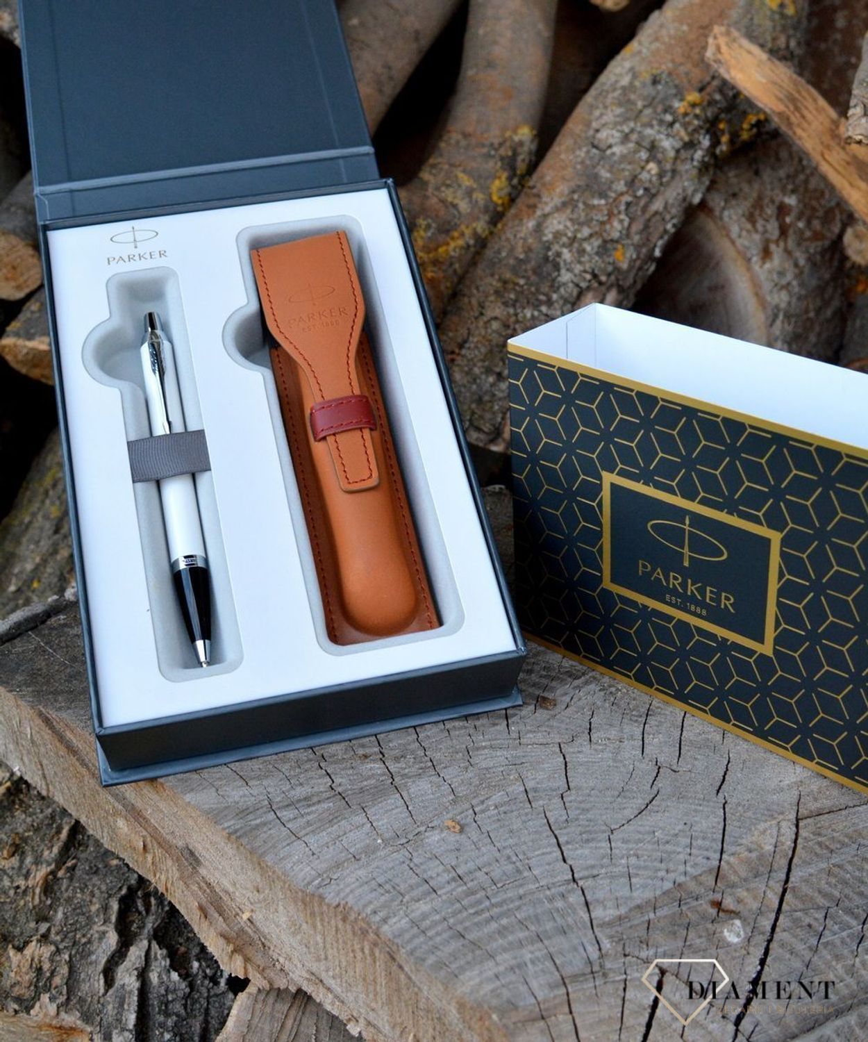 Zestaw Prezentowy Parker Długopis biały i etui skórzane brązowe 1931675. Prezent na Komunię z grawerem. Prezent dla dziecka na komunię (3).JPG